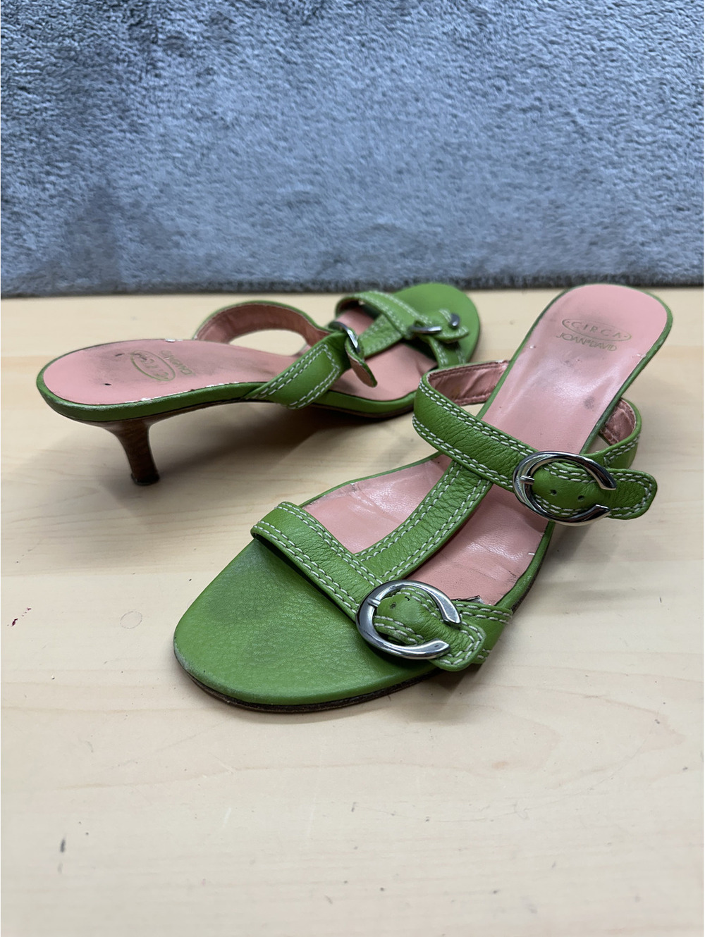 Circa Joan David Green Leather Kitten Heel Sandals Vintage Inspired
